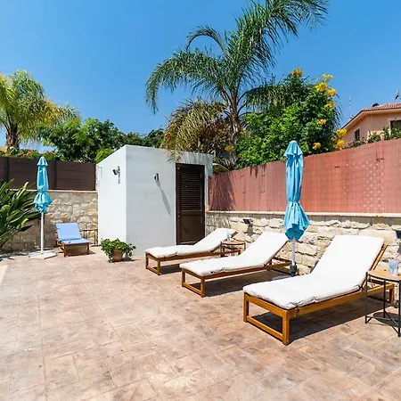 4 Bedroom With Private Pool וילה