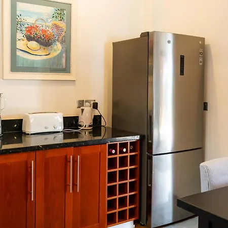 4 Bedroom With Private Pool וילה