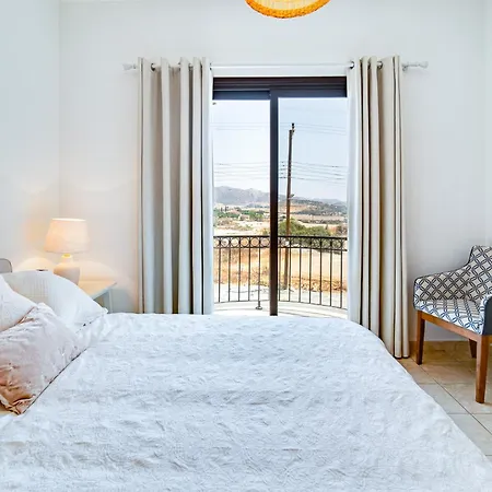 Βίλα 4 Bedroom With Private Pool