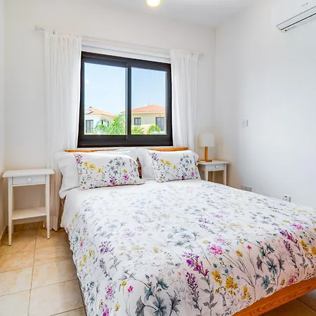 4 Bedroom With Private Pool *