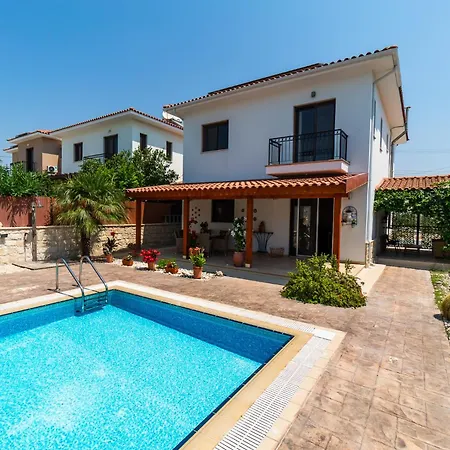 4 Bedroom With Private Pool * Μαρώνι