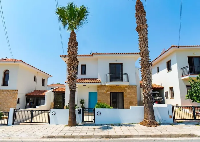 Villa 4 Bedroom With Private Pool *