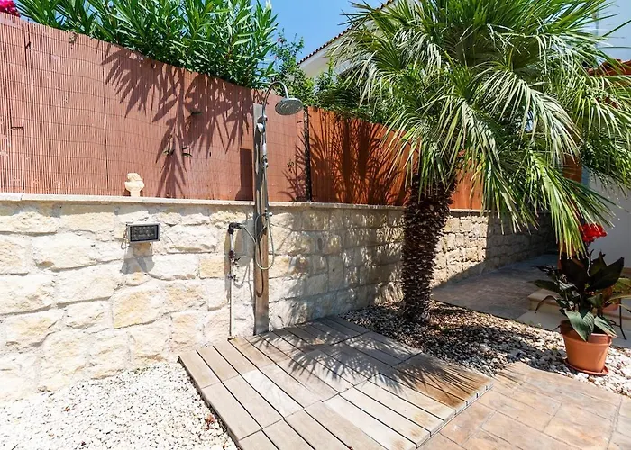 Villa 4 Bedroom With Private Pool *