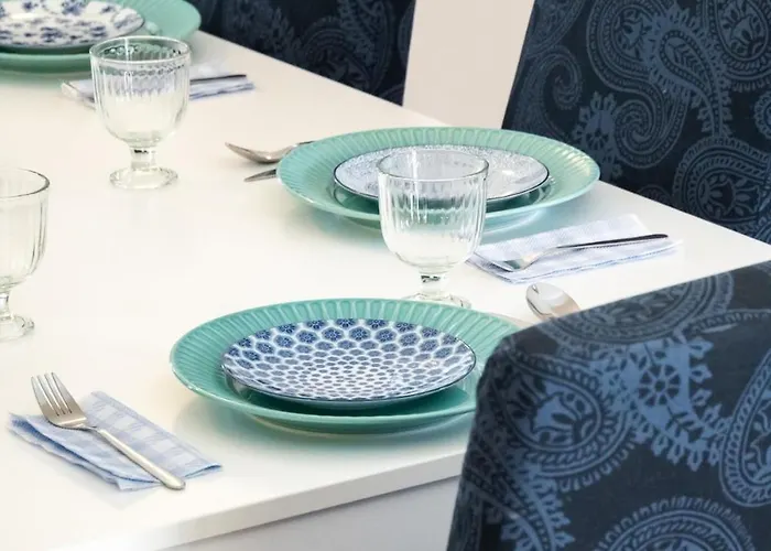 4 Bedroom With Private Pool Maróni