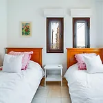 4 Bedroom With Private Pool Villa Maroni