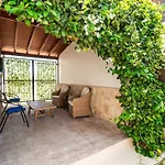 4 Bedroom With Private Pool