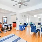 4 Bedroom With Private Pool Villa Maroni