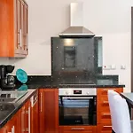 4 Bedroom With Private Pool Vila Maroni