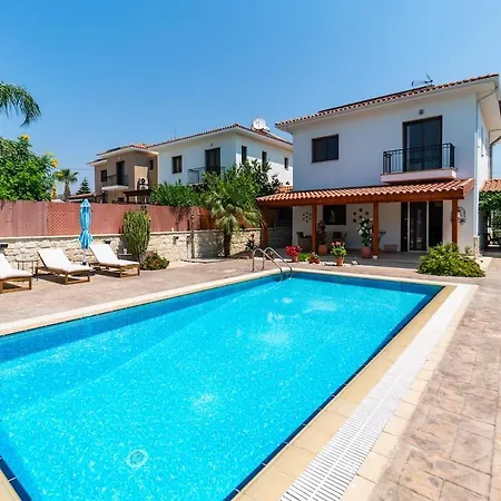 Villa 4 Bedroom With Private Pool *