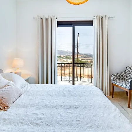 4 Bedroom With Private Pool *