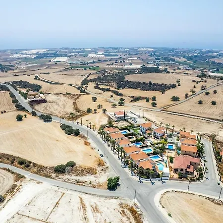 4 Bedroom With Private Pool Villa *