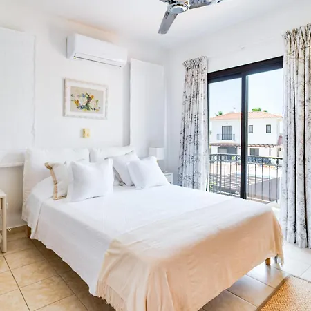 4 Bedroom With Private Pool
