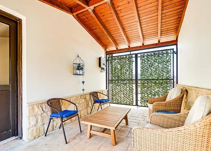 Vila 4 Bedroom With Private Pool Maroni