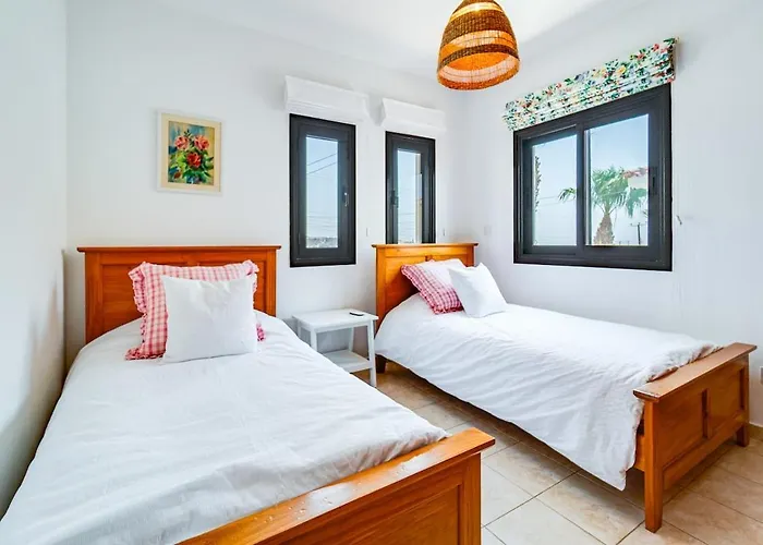 4 Bedroom With Private Pool