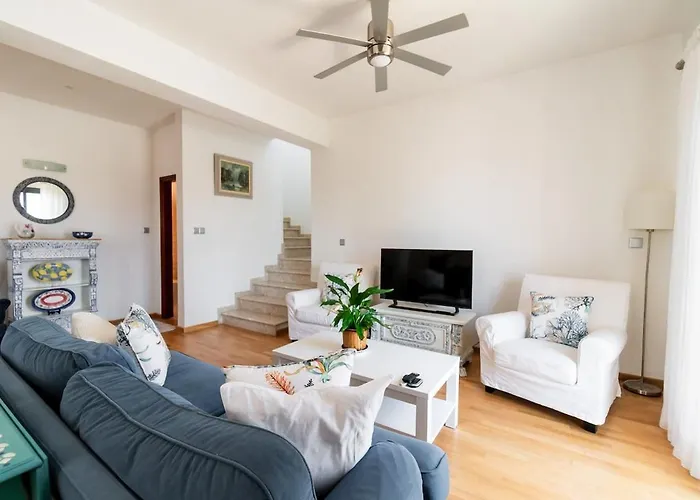 4 Bedroom With Private Pool